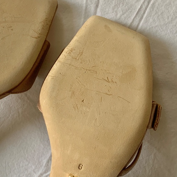 Badgley Mischka Judith Pumps in Clay US9 - Picture 13 of 14